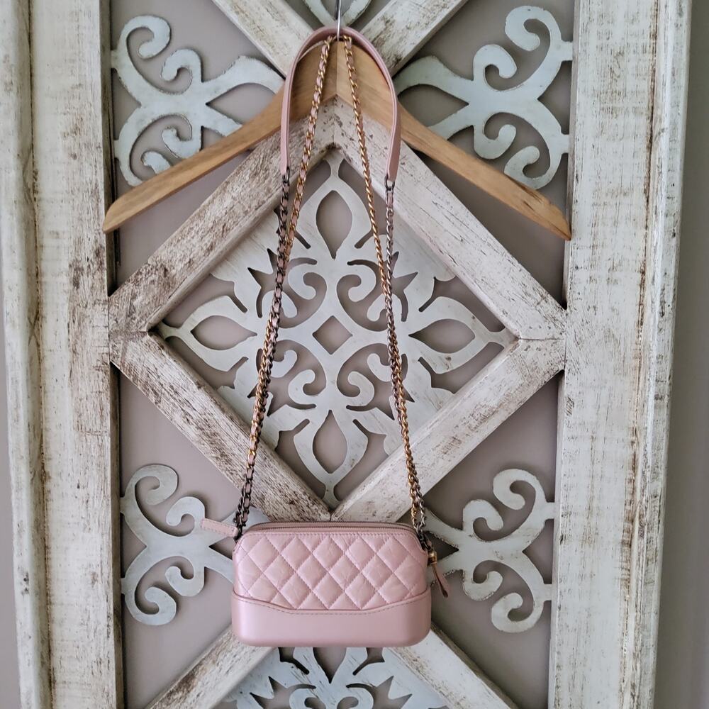 Chanel Gabrielle Clutch With Chain Iridescent Pink Quilted Lambskin Crossbody - Picture 9 of 16